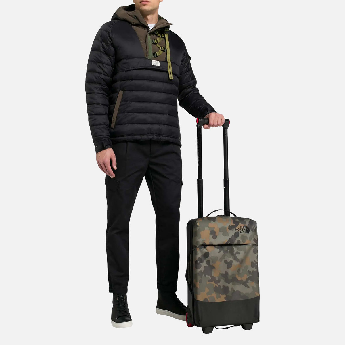The North Face Stratoliner S Rolling Travel Bag Camo